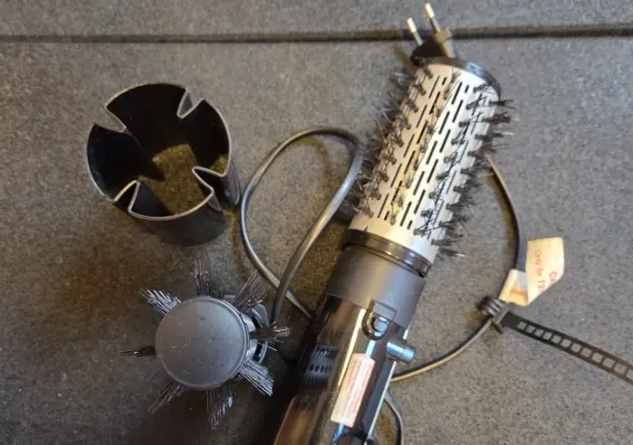 Escova Secadora Rotativa Conair  900W  127V com defeito