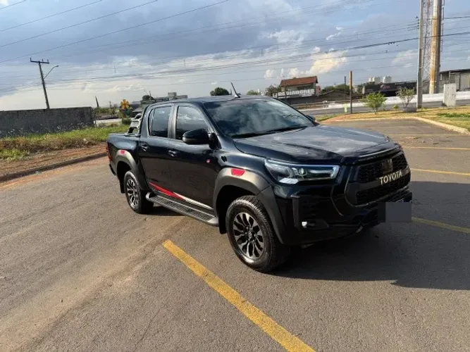 Toyota Hilux CD Gr-s 4X4 2.8 TDI Dies. Aut. 2022