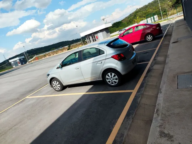 Chevrolet Onix Hatch LT 1.4 8V Flex Power Mec. 4P 2014