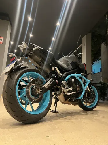 Vendo moto MT09 nova