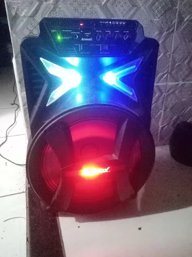 Caixa de som Amvox alterada com quase o dobro da potência original. Hj está com 650 RMS