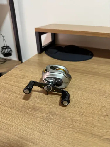Carretilha Shimano METANIUM MG7