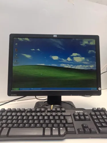 MONITOR HP 19" - HDMI/VGA + TECLADO  - BOM PREÇO