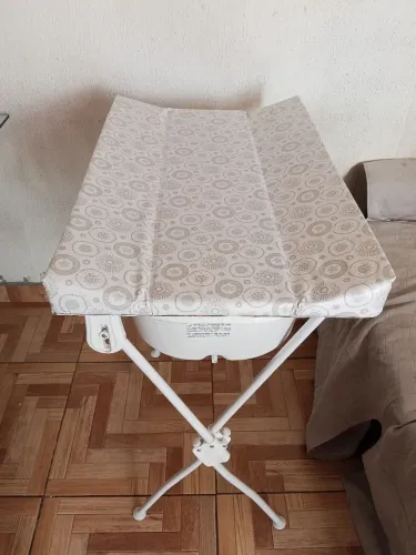 Suporte de banheiro com trocador