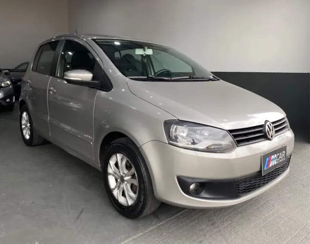 Volkswagen Fox 1.0 MI Total Flex 8V 5P 2013