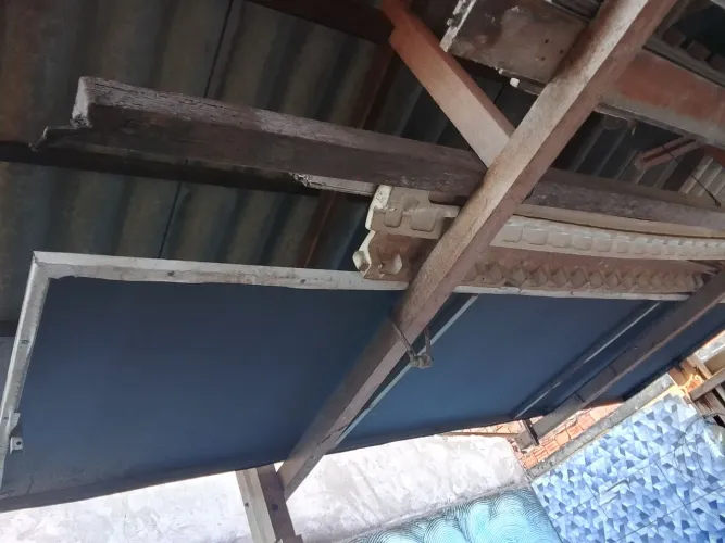 Estrutura de placa de metalon