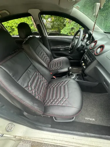 Volkswagen Voyage 1.0/1.0 City MI Total Flex 8V 4P 2013