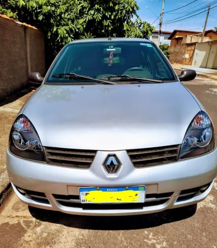 Renault Clio Hi-flex 1.0 16V 5P 2011