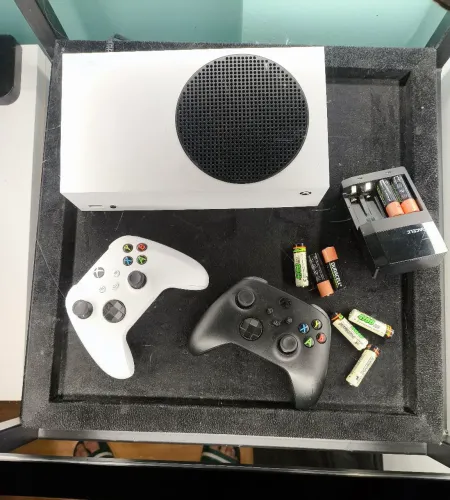Xbox séries S + 2 controles