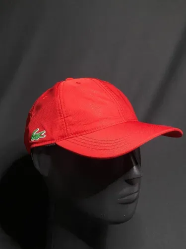 Boné Esportivo Vermelho Limitado