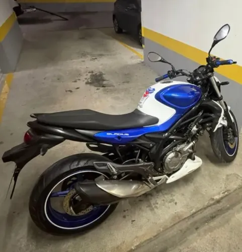 Suzuki Gladius 650 zerada.