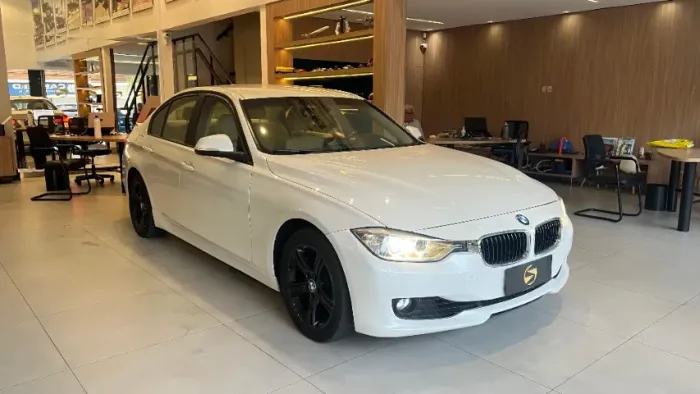 BMW 320I A 2.0 Turbo/activeflex 16V 184cv 4P 2014