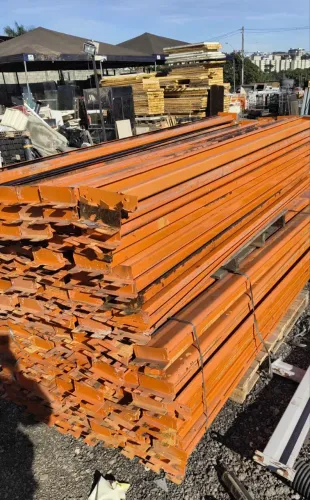 Longarinas  aço pra 2 toneladas usadas sem pintura  na marca águia, Bertolini 