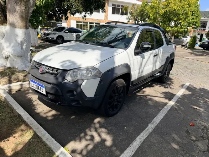 Fiat Strada Adventure1.8/ 1.8 Locker Flex CD 2015