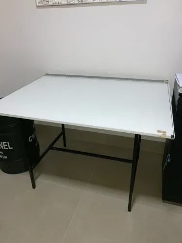 Mesa de Desenho Técnico para Arquitetura, Engenharia e Design - 1,20x0,90m
