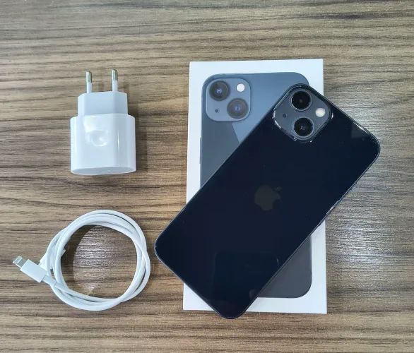 IPHONE 13 DE 256 GB EM ÓTIMO ESTADO DE CONSERVAÇÃO