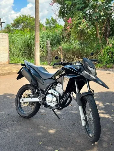 HONDA XRE- 2015