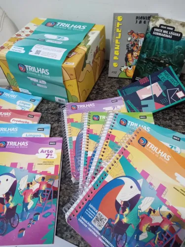 Livros Trilhas 7°Ano kit completo Semi novos 