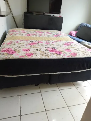 Cama box Queen 