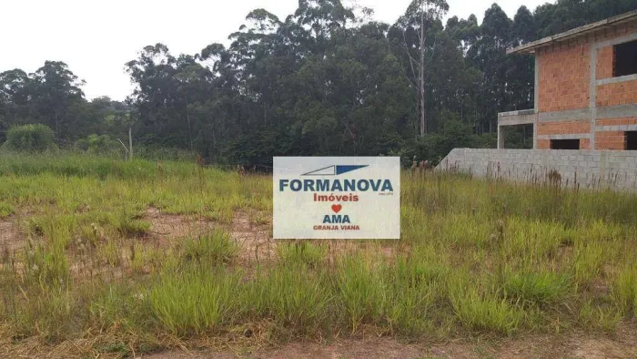 Terreno à venda em condomínio fechado na Granja Viana / Cotia - SP