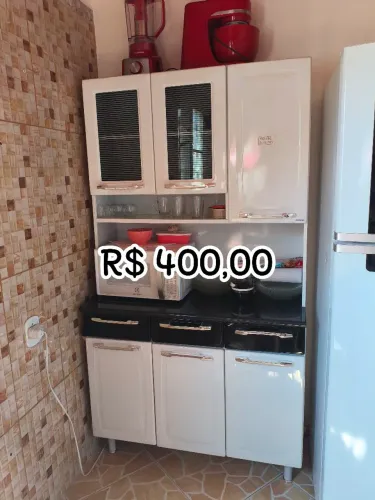 Vendo mesa e armário itatiaia