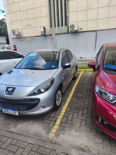 Peugeot 207 Sed. Passion XR Sport 1.4 Flex 8V 4P 2011