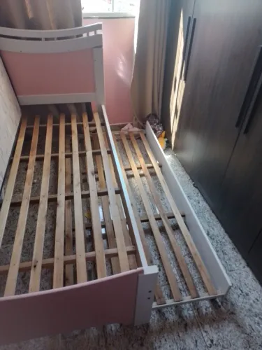 Cama solteiro menina