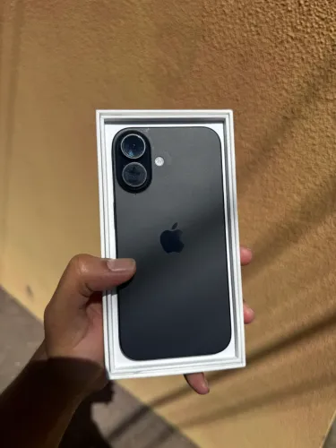 iPhone 16 128