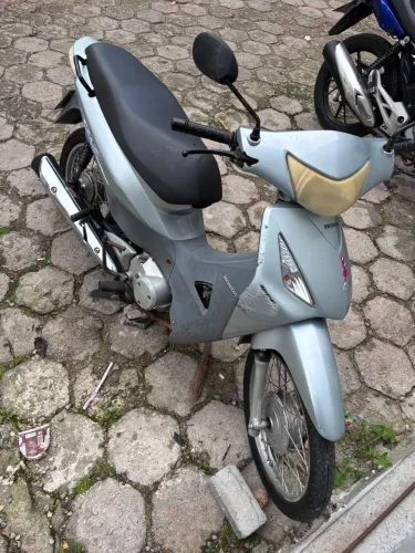 Vendo uma Honda biz 125 