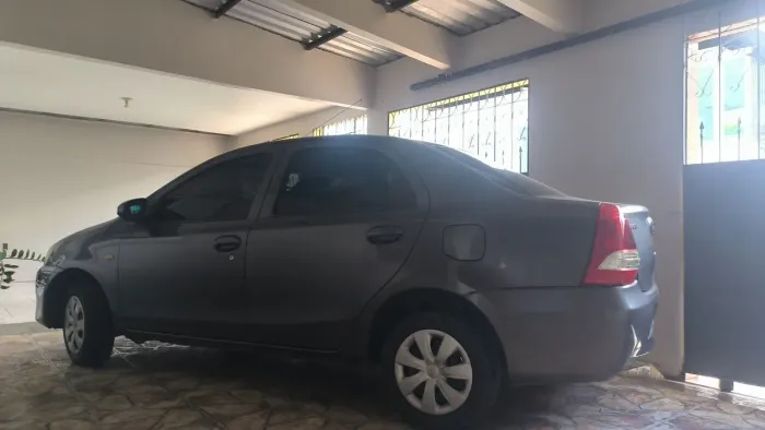 Toyota Etios X Sedan 1.5 Flex 16V 4P Mec. 2015
