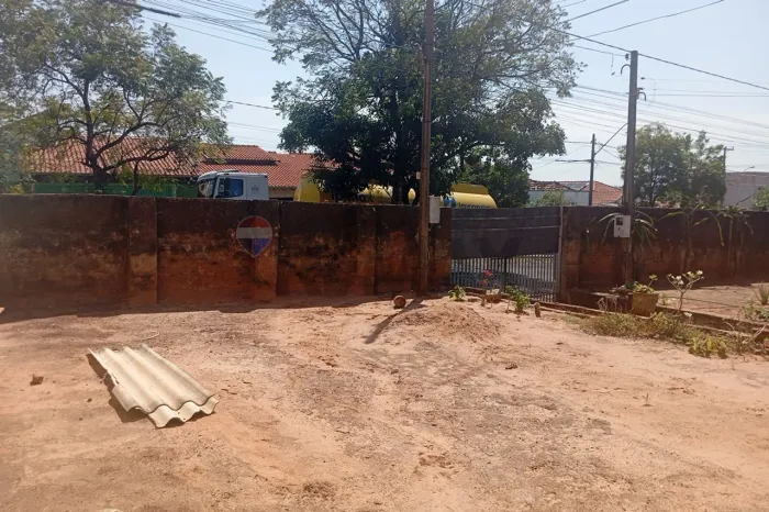 TERRENO À VENDA NO CENTRO DE LINS AVENIDA DUQUE DE CAXIAS