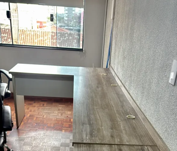 Mesa escritorio - Estações de Trabalho