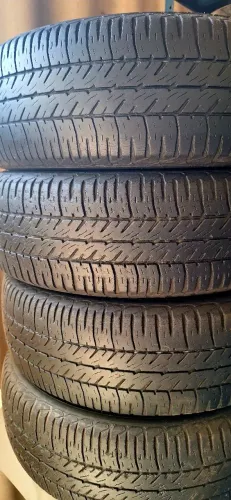 Pneus Goodyear Sport Aro 15 GPS 3 185/65 R15 usado.