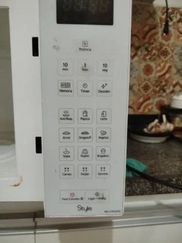 Microondas Panasonic NN-ST65HW