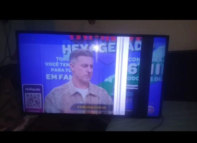 Smart Tv LG 49 polegadas com lista na tela 
