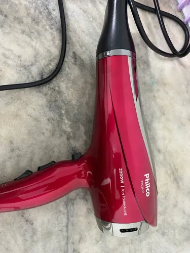 Vendo um secador Philco 220w super potente 3 opções de potência 