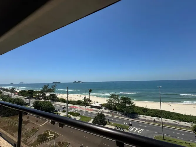 Linda cobertura duplex de frente à praia de700 m² com 4 suíte- Barra da Tijuca - Rio de Ja