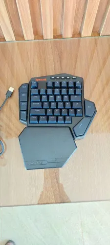 Teclado mecânico gamer conservado k585 