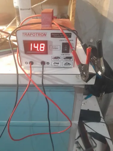 Carregador de bateria 12v