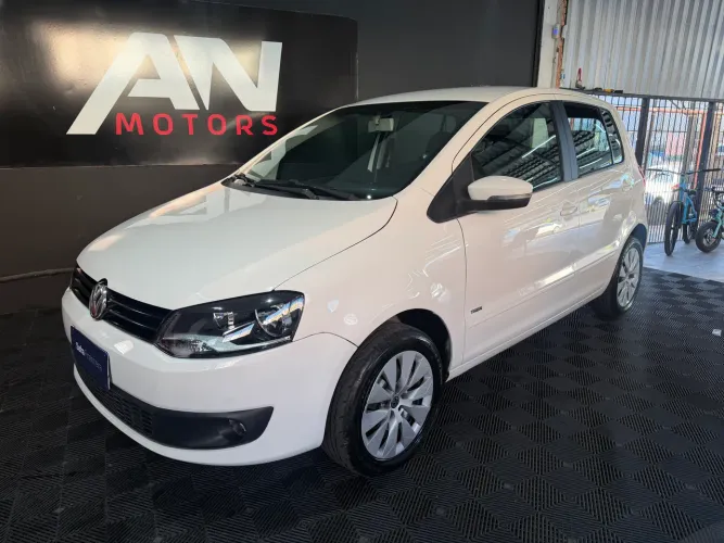 Volkswagen Fox 1.0 MI Total Flex 8V 5P 2013