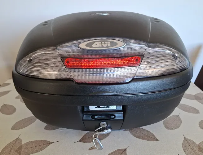Baú Givi Simply Monolock Fumê 45 litros E450NT