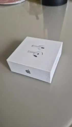 Airpods 4 com ANC ( completo com caixa )