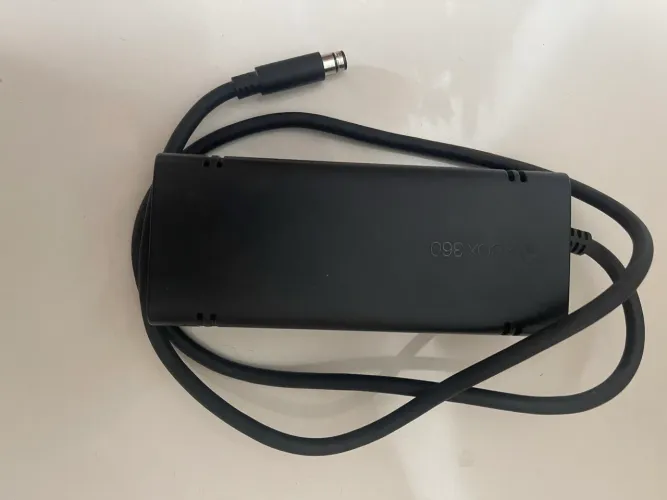 Fonte para Xbox 360 Slim