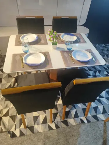 Mesa Jasmim com 4 Cadeiras Emilly Veludo 1,20