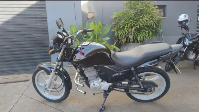 Fan 150 ES 2012 preta