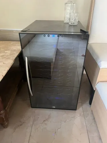 ADEGA CLIMATIZADA 28 GARRAFAS (DESAPEGANDO!!!!)(127V)