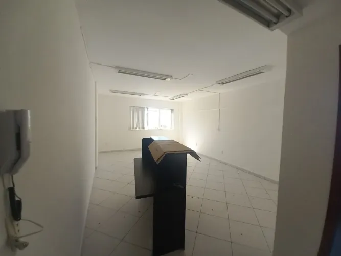 Sala comercial em Cavaleiros, Macaé/RJ