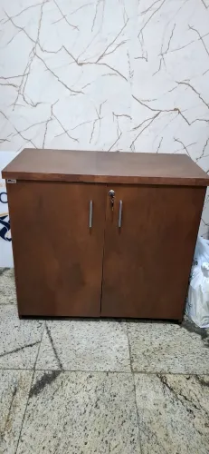 Armario bancada. Para seu escritório ou recepção na medidas 80x74x42. Super novo.