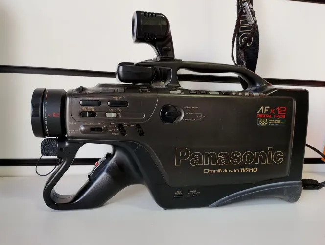 Filmadora Panasonic AFx12 