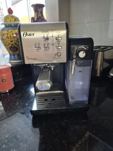 Cafeteira Espresso Oster PrimaLatte Inox - Excelente Estado